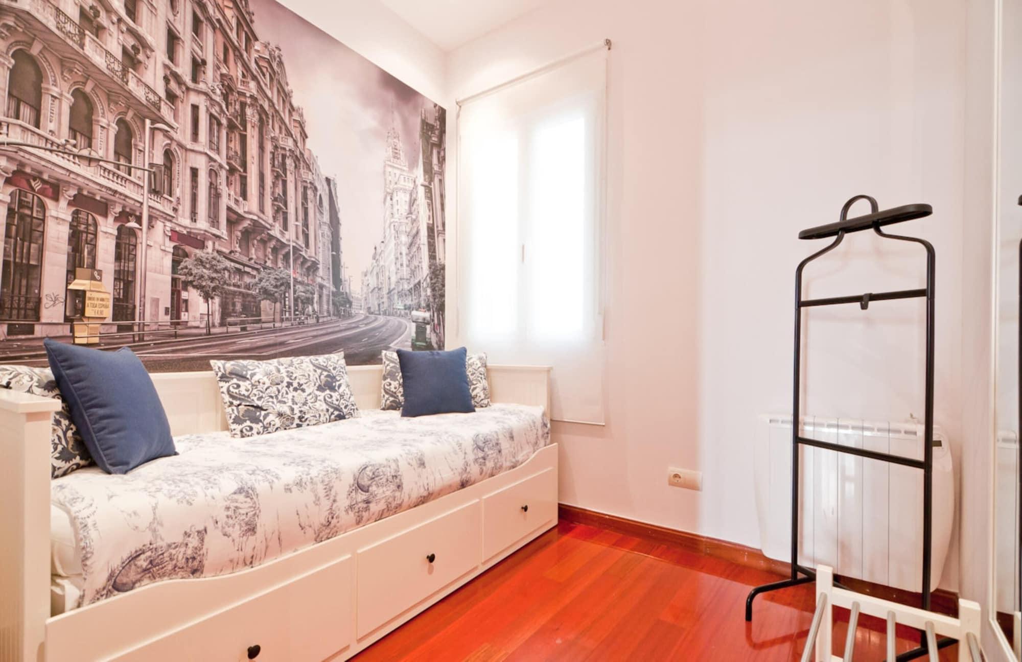 Smartr Madrid Atocha Apartment Bagian luar foto